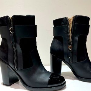 CHANEL Boots